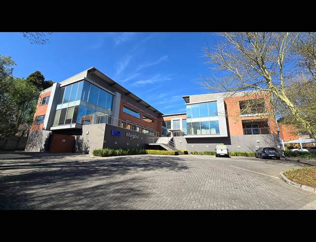 1,990M² OFFICE FOR SALE IN BEDFORDVIEW